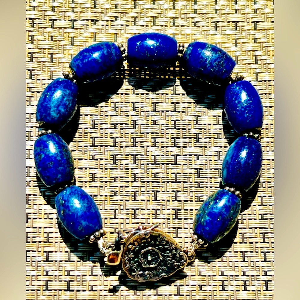 Natural blue Lapis Lazuli bracelet. Stainless steel accents Gorgeous